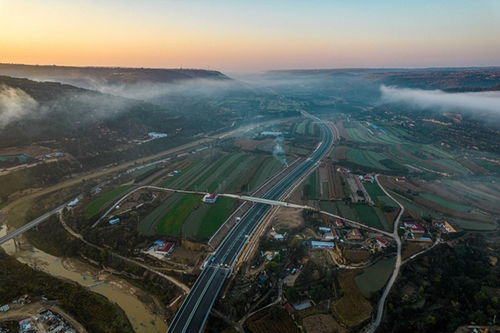 甘肅路橋第四分公司承建G244線打扮梁（陜甘界）至慶城段公路土建四標(biāo)、路面二標(biāo)項(xiàng)目順利通過交工驗(yàn)收