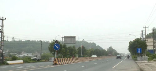 市公路事務中心領導到我縣調研公路路面改造工程推進情況